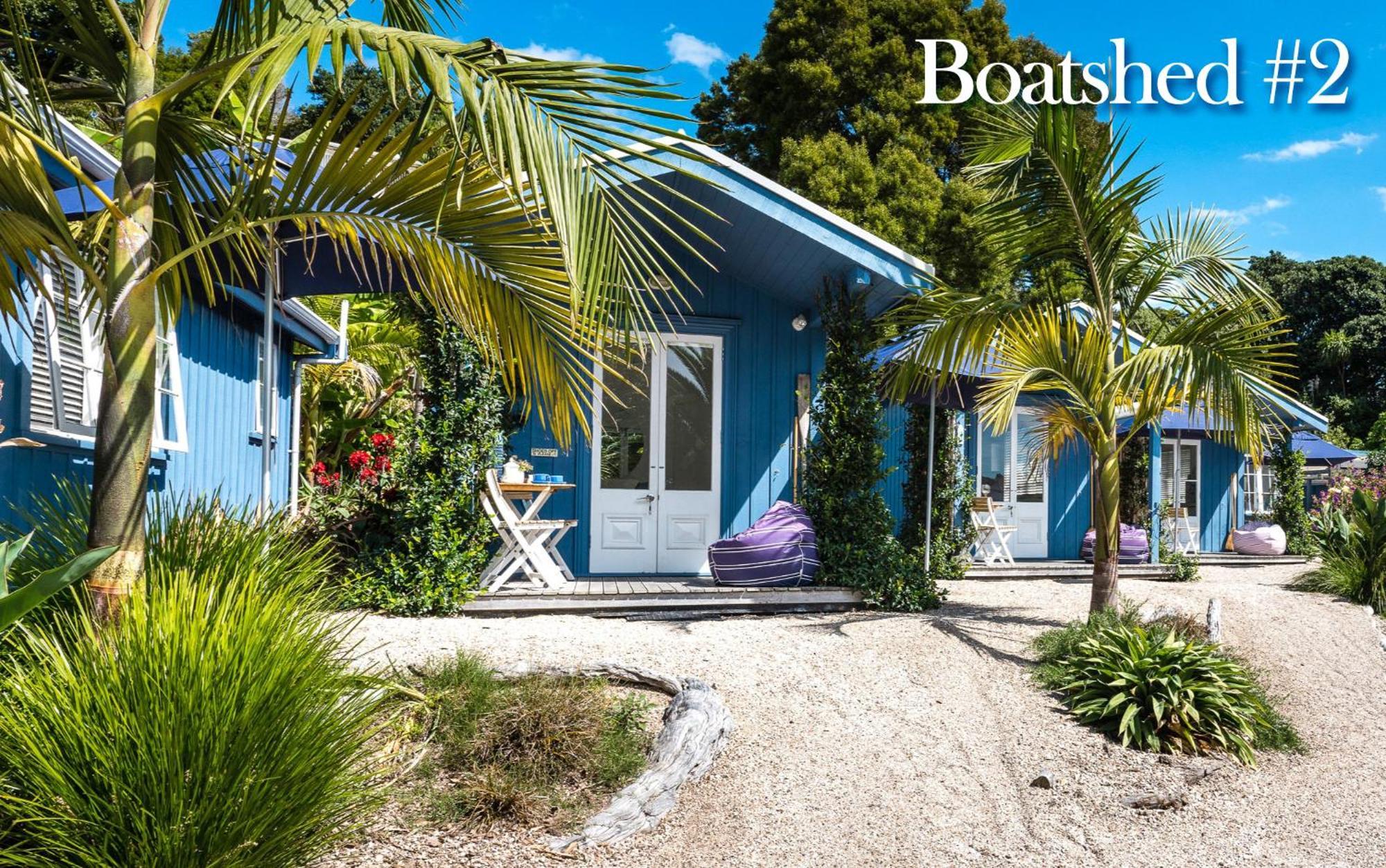 Апартаменты Boatsheds On The Bay, Waiheke Island Ostend Номер фото